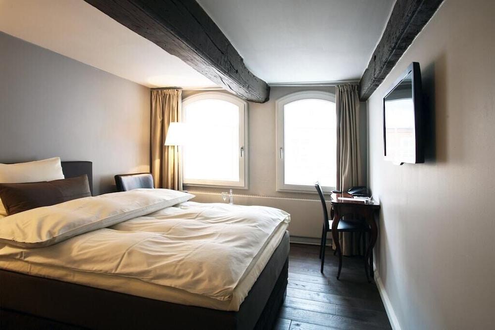 Hotel Anno 1216