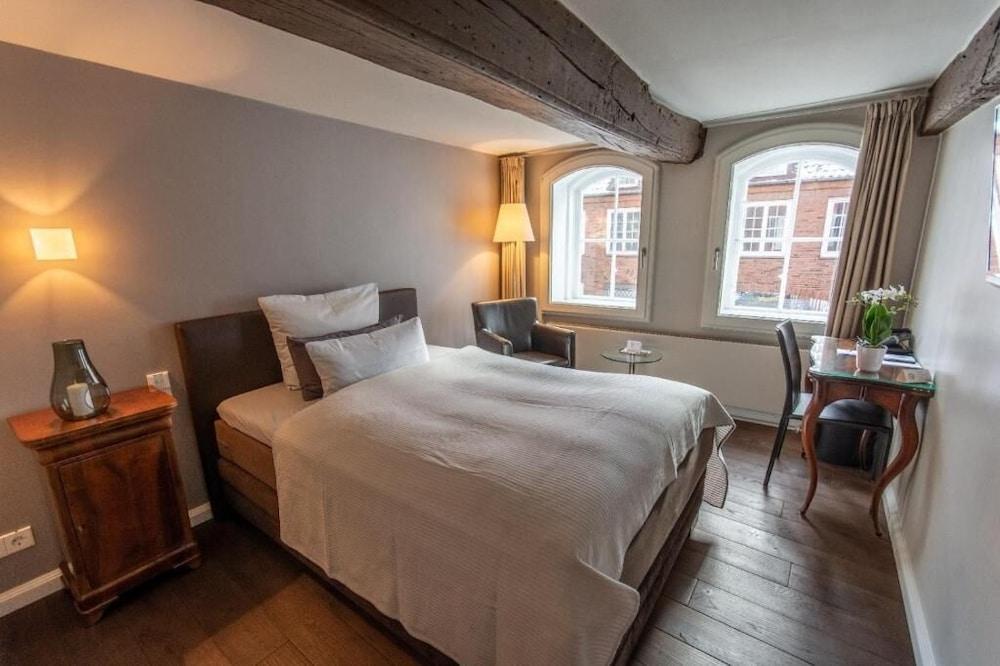 Hotel Anno 1216