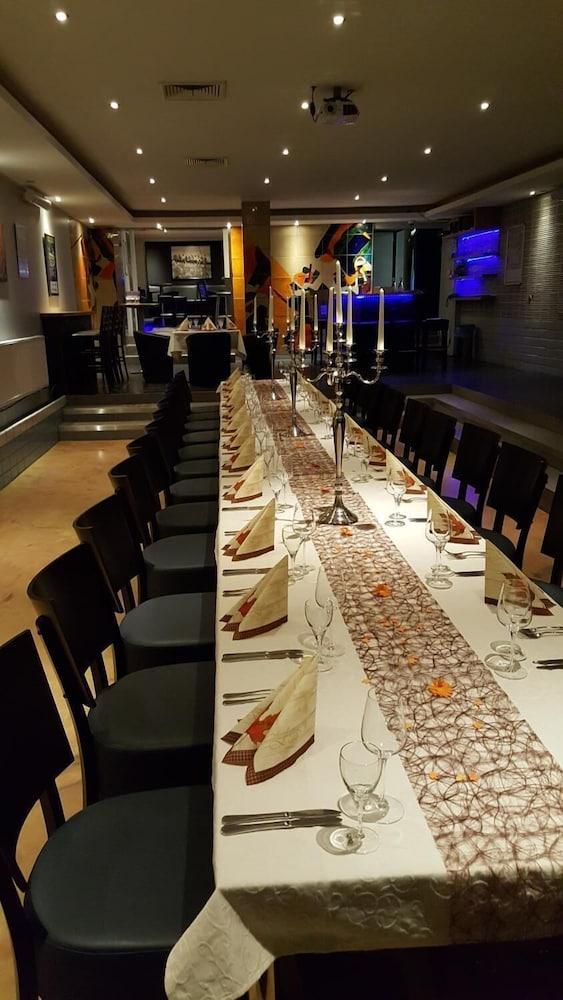 Hotel Weinhaus Weis