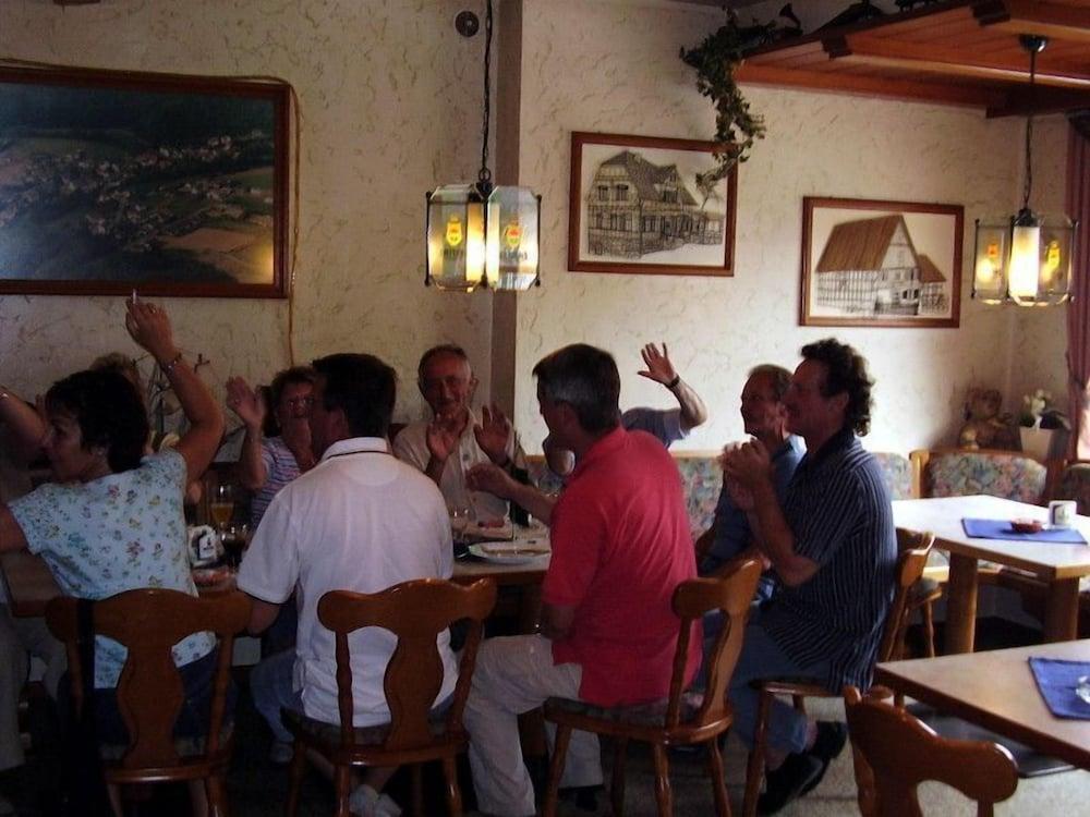 Gasthof-Pension Zur Dorfschänke