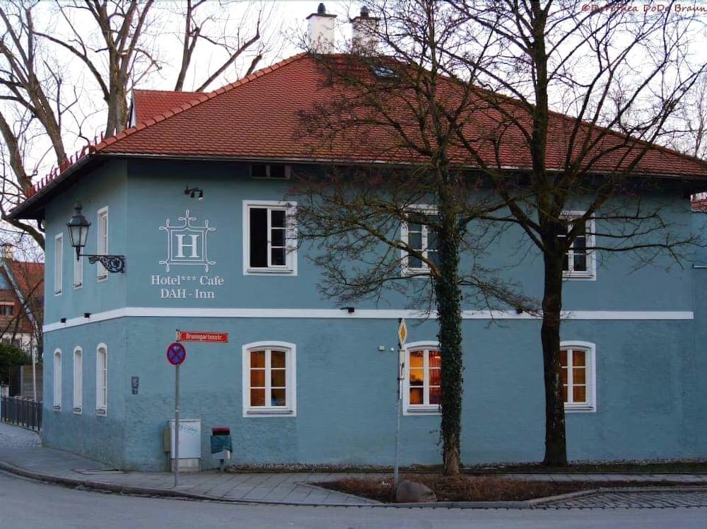 Hotel Dah-inn