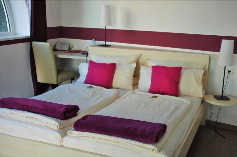 Hotel Dah-inn