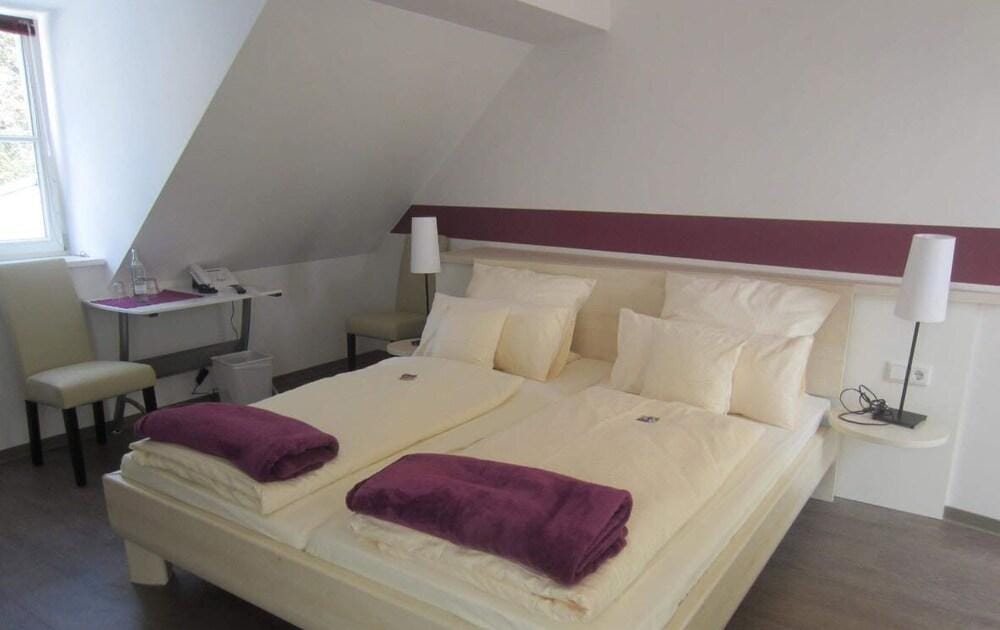 Hotel Dah-inn