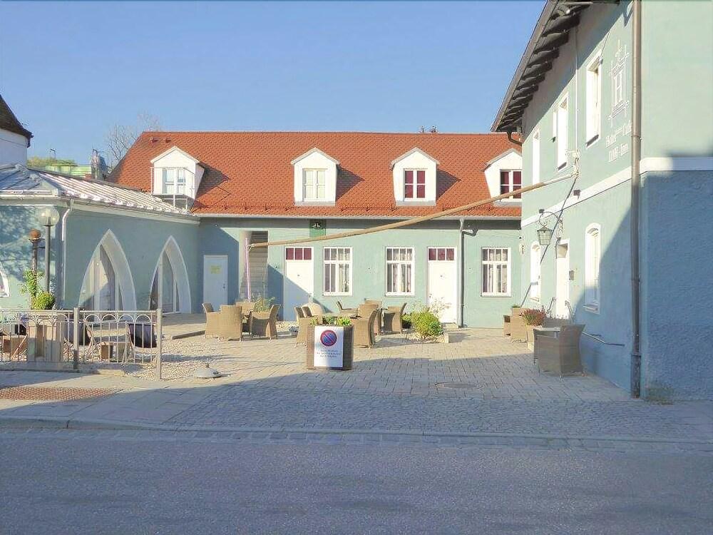Hotel Dah-inn