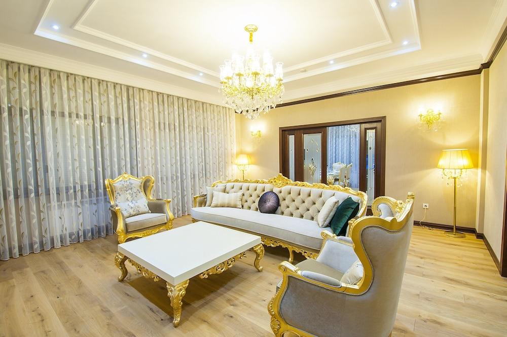 Royal Residence