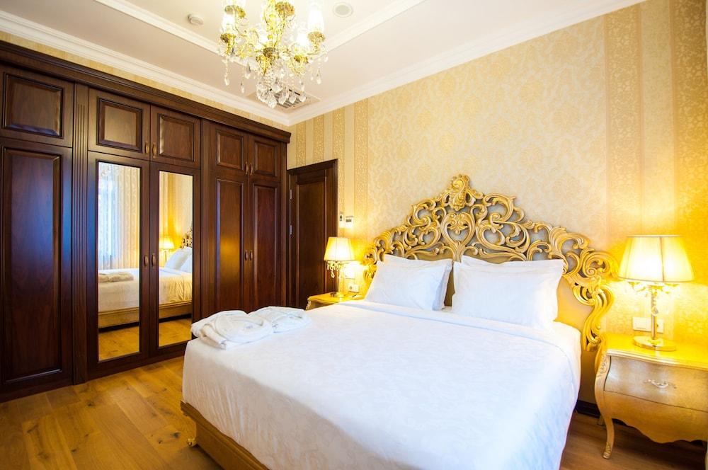Royal Residence