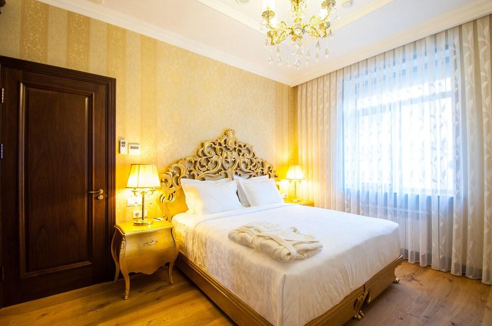 Royal Residence