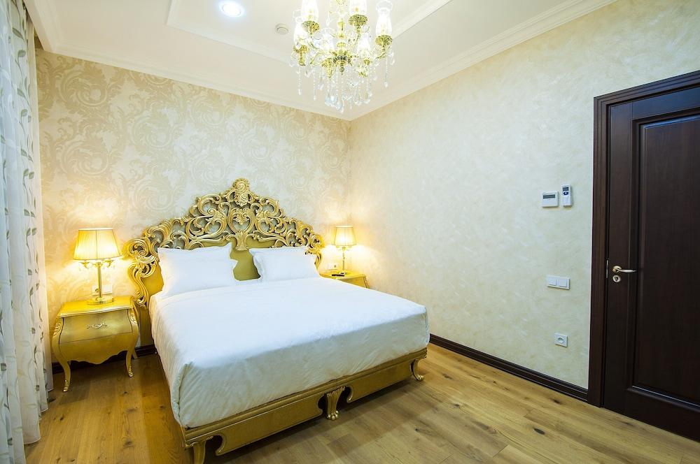 Royal Residence