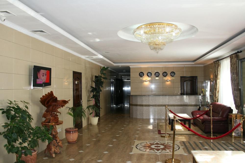 De Luxe Hotel