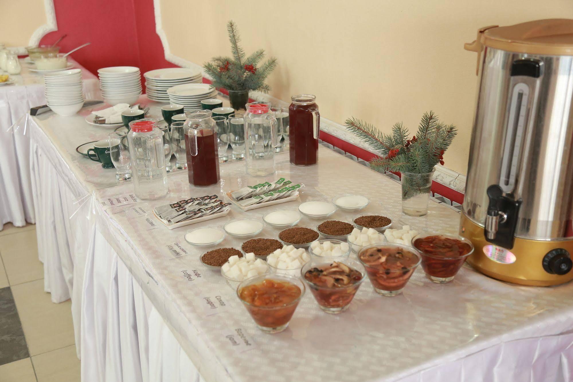 Madanur Hotel