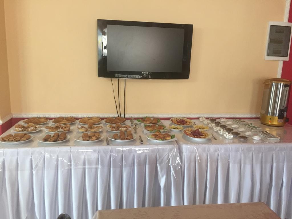 Madanur Hotel