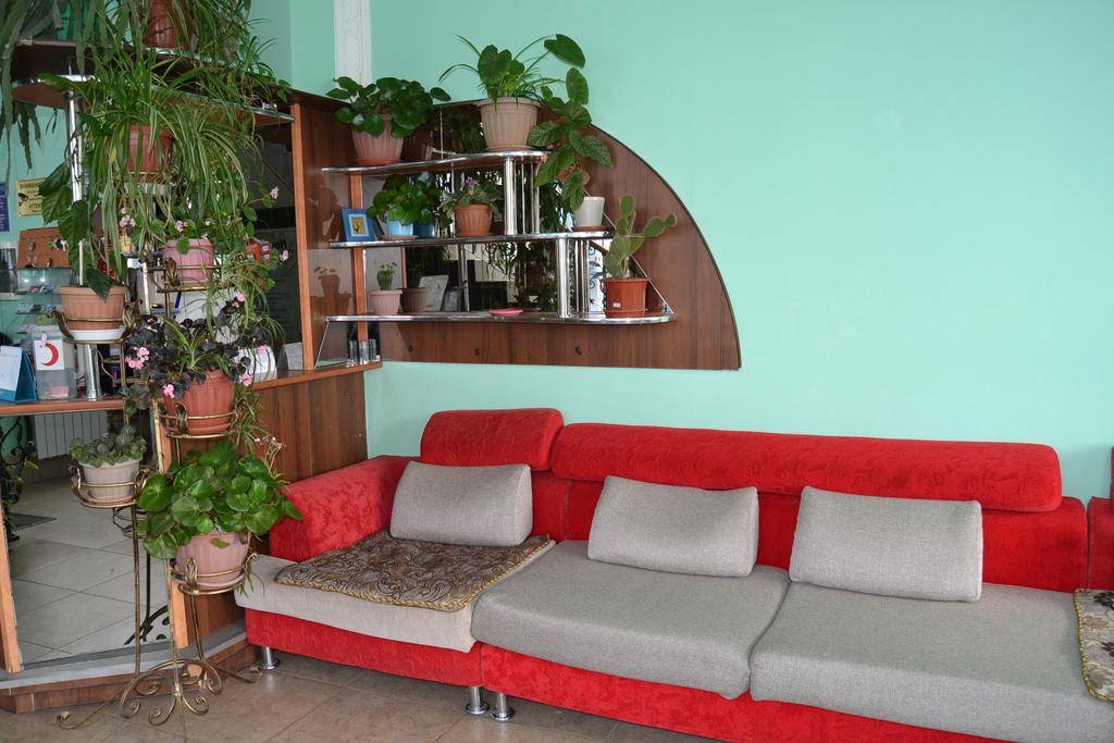 Madanur Hotel