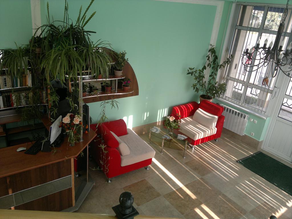 Madanur Hotel