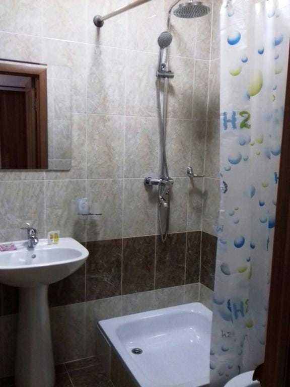 Madanur Hotel