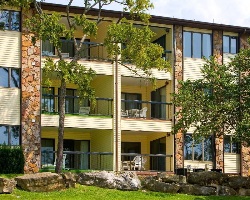 Table Rock Resorts At The Rocks Resort
