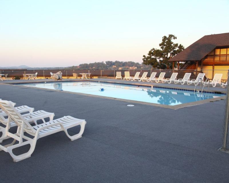 Table Rock Resorts At The Rocks Resort