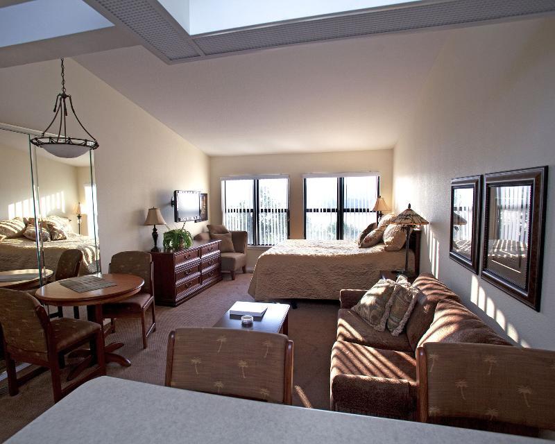 Table Rock Resorts At The Rocks Resort
