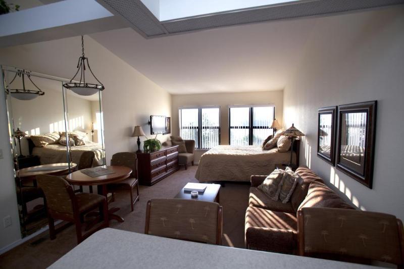 Table Rock Resorts At The Rocks Resort