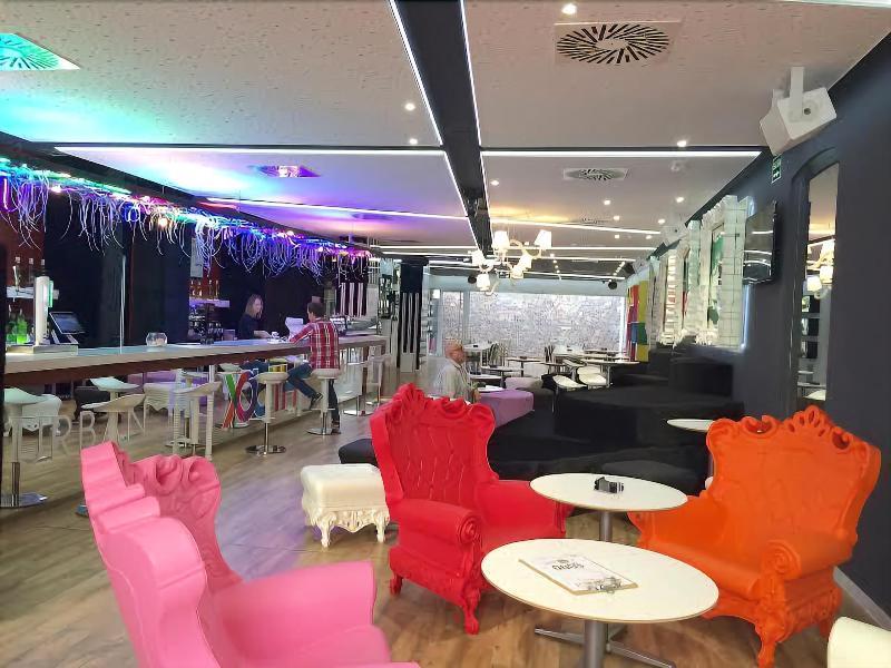 Urban Youth Hostel