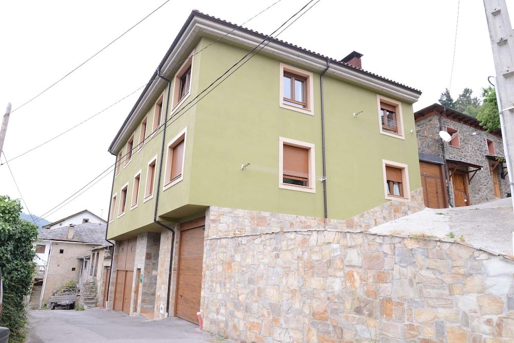 Apartamentos El Mirador de Limés