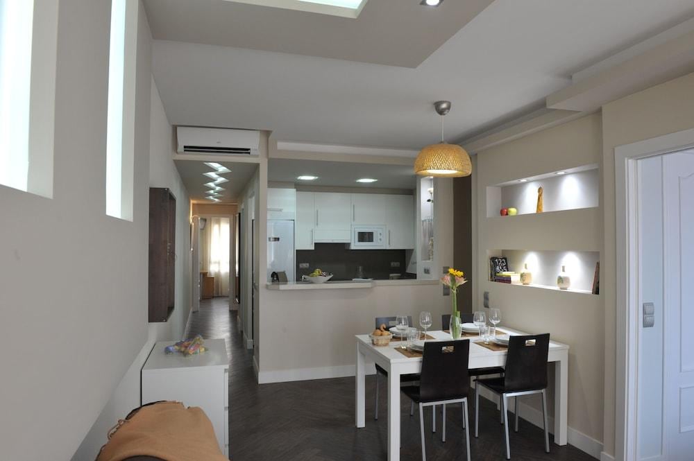 Gaudint Barcelona Suites