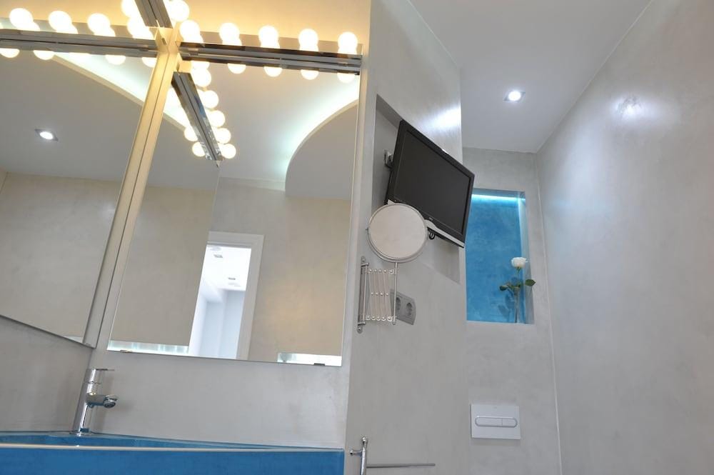 Gaudint Barcelona Suites