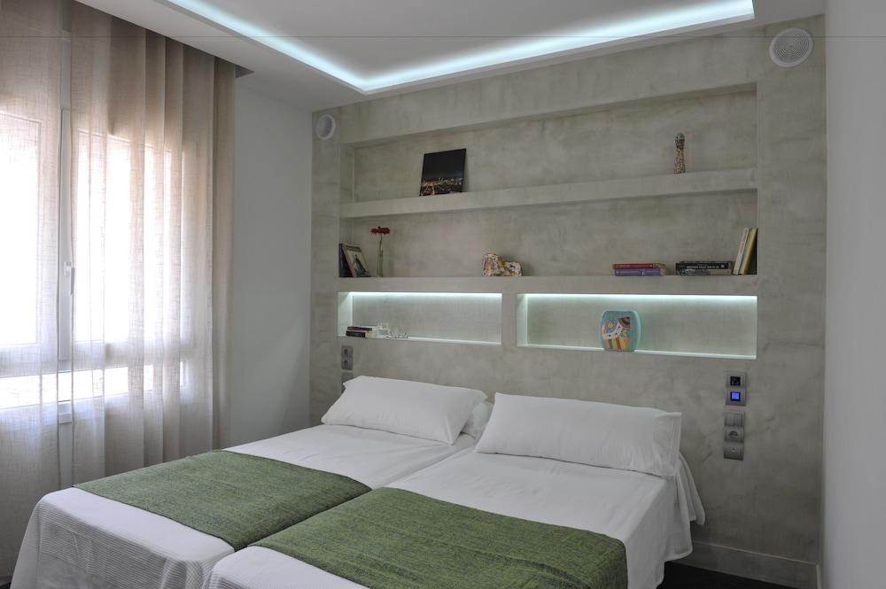Gaudint Barcelona Suites