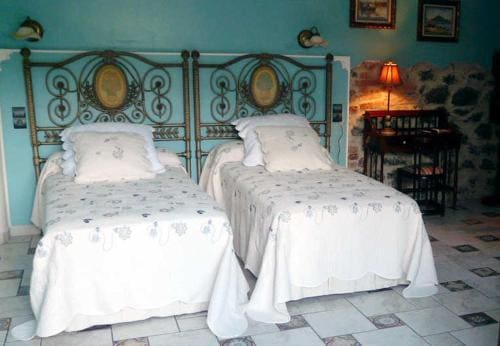 Casa Azaga Guest House