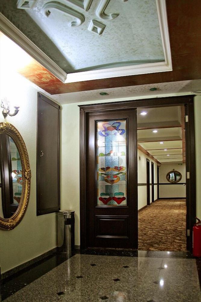 Omur Hotel