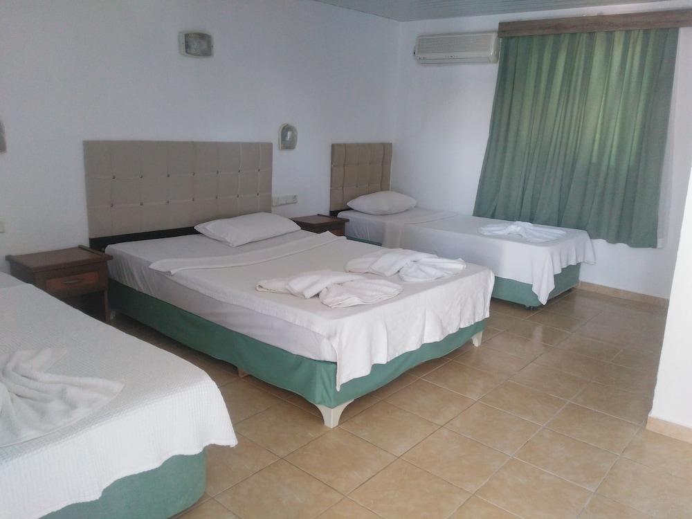 Ugur Hotel
