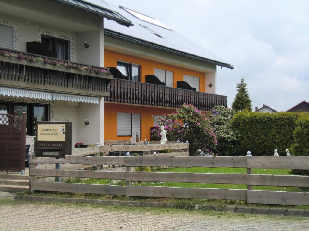Pension Maddox