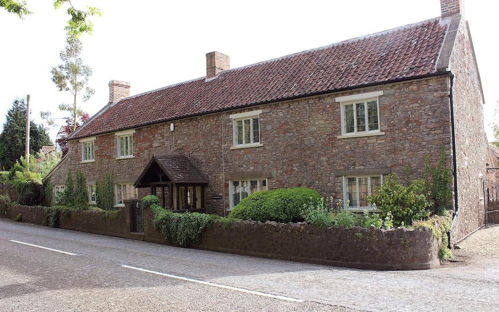 The White House Dulcote