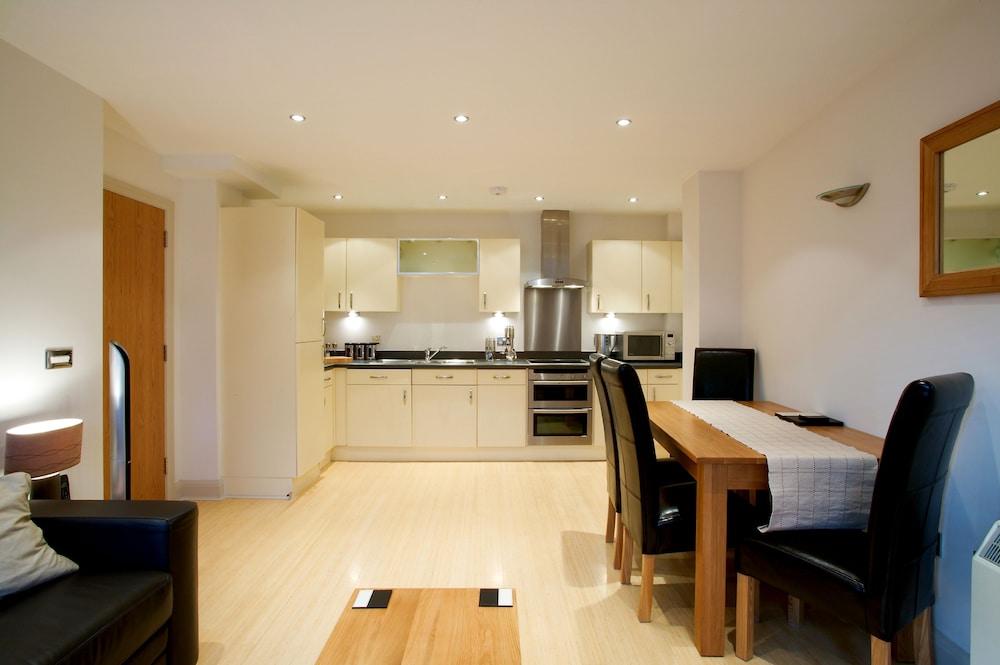Pelican House Apartments