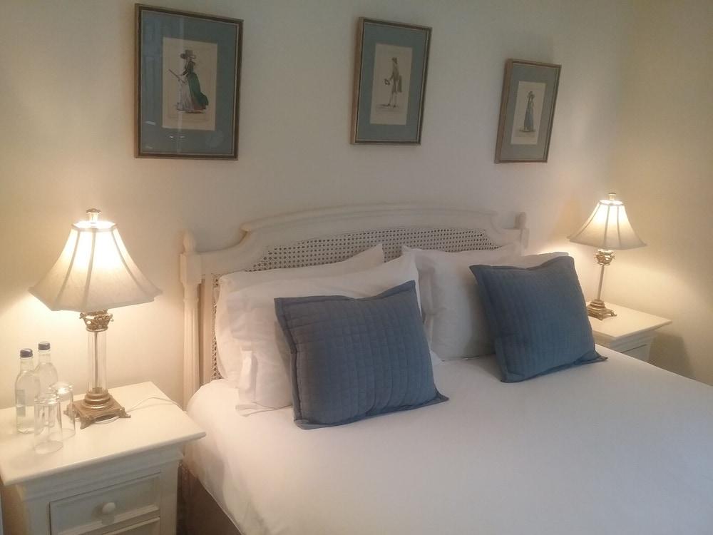 Landseer House
