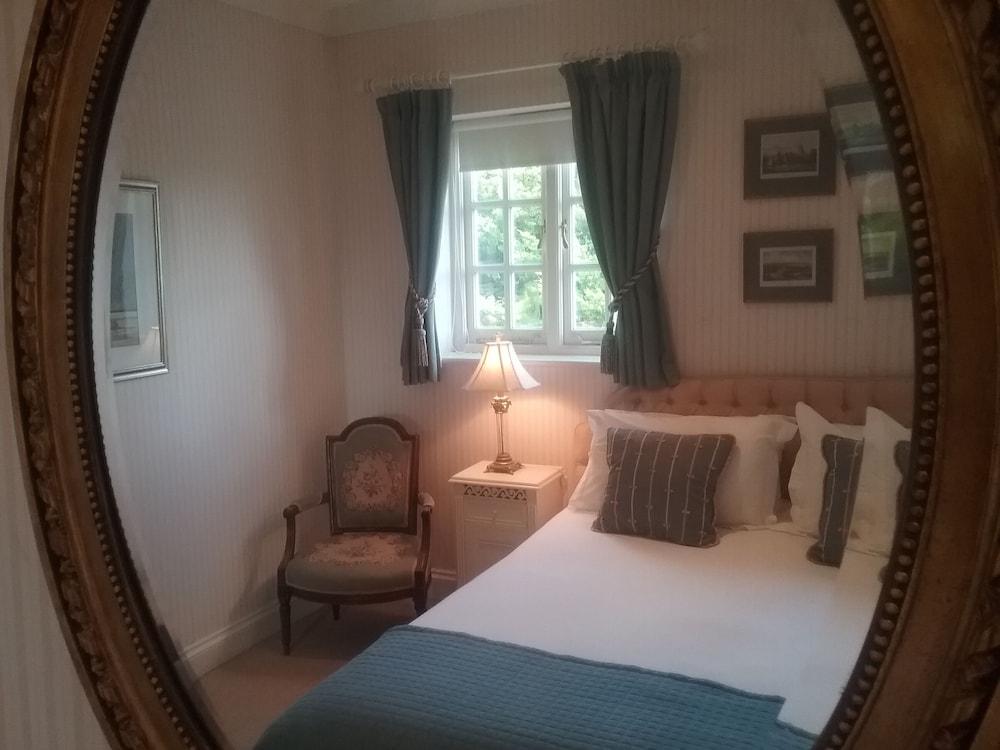 Landseer House