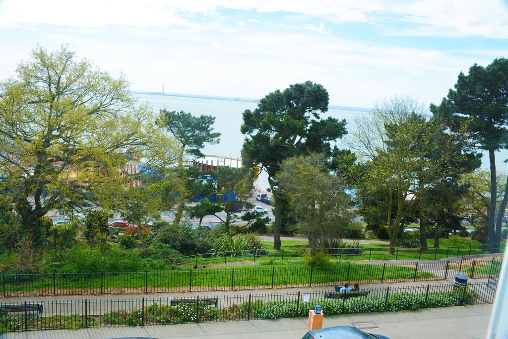 Pier View Apartementhaus