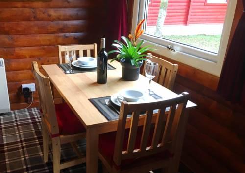 Pucks Glen Lodges