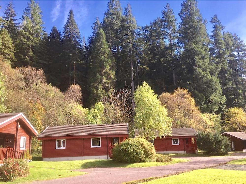 Pucks Glen Lodges