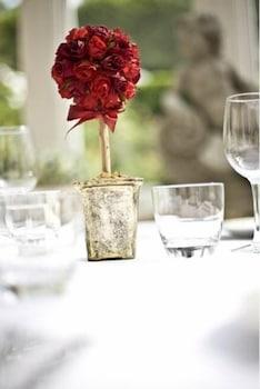 Overcliffe Hotel & Bloomers Restaurant