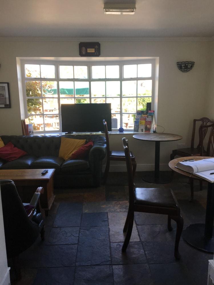 The Old Lodge