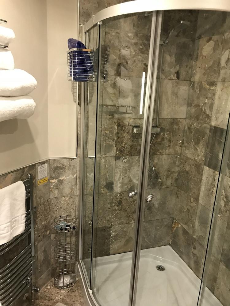 Barncroft Luxury Guest House