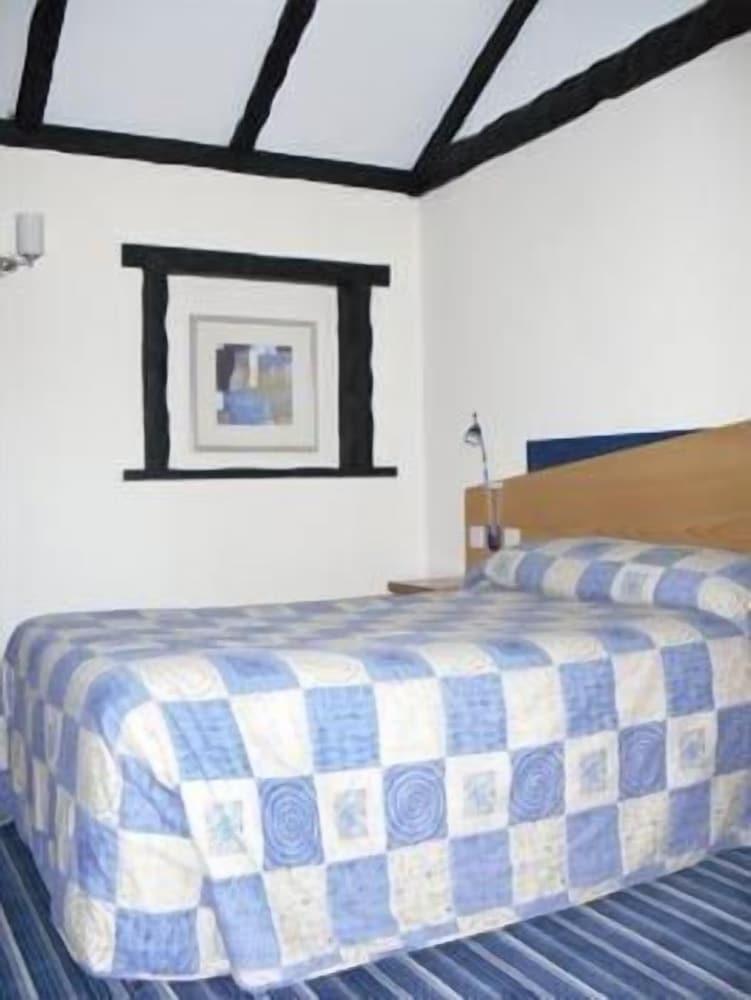 Beadlow Manor