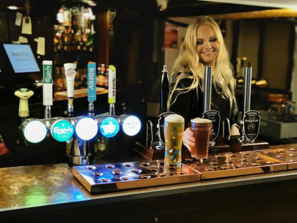 Cornishman Inn