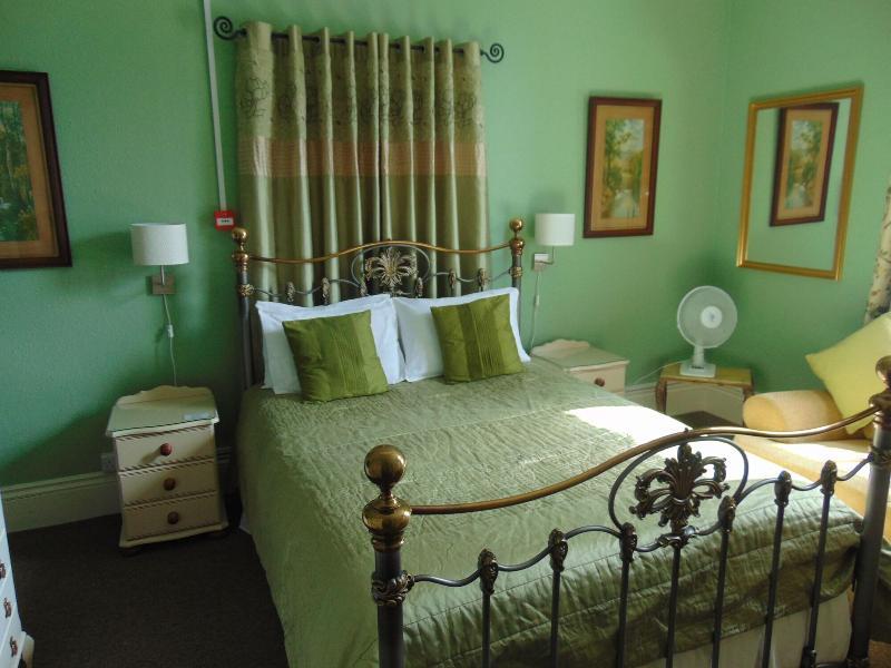 Holywell Guest House