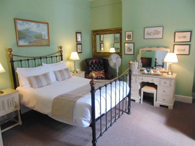Holywell Guest House