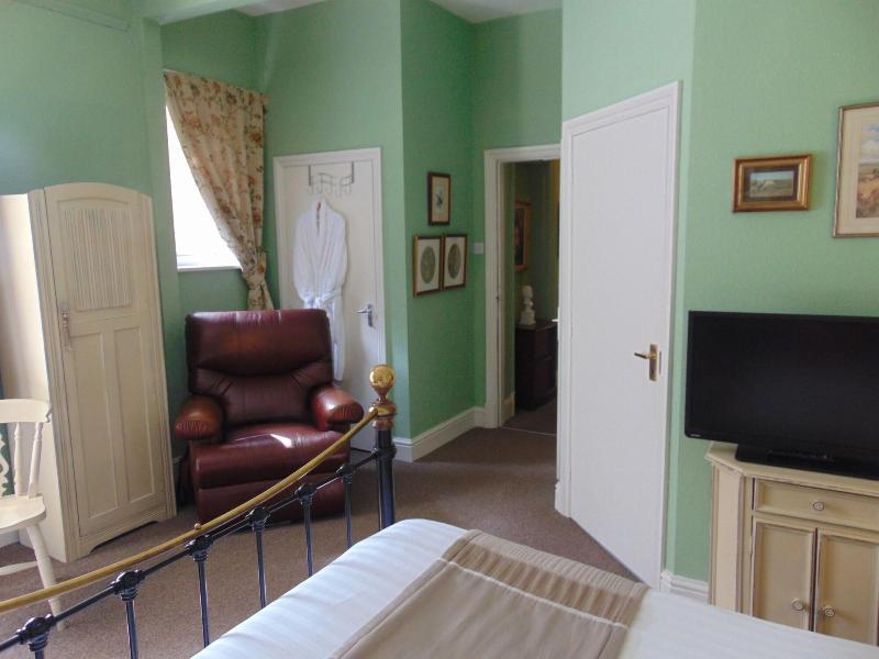 Holywell Guest House