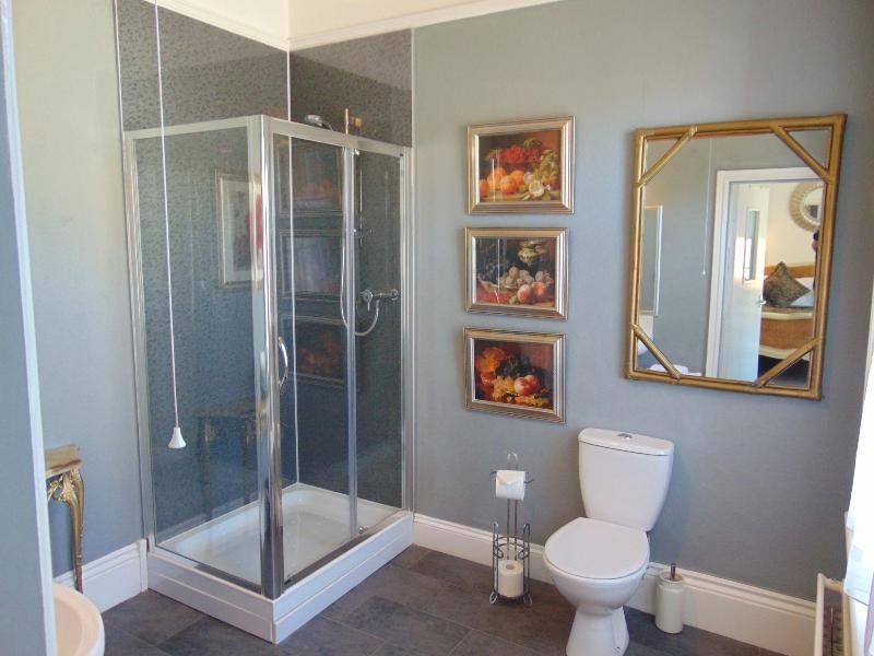 Holywell Guest House