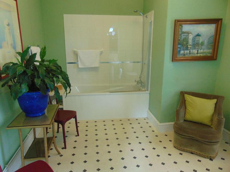 Holywell Guest House