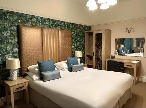 Caerwylan Hotel