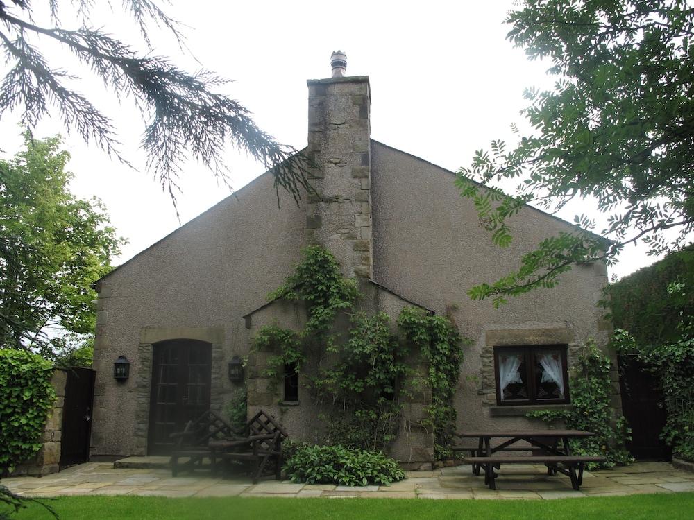 Gibbon Bridge Hotel